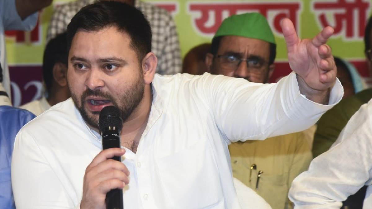 https://www.jagranimages.com/images/newimg/03092025/03_09_2025-tejashwi_yadav_24034734.jpg