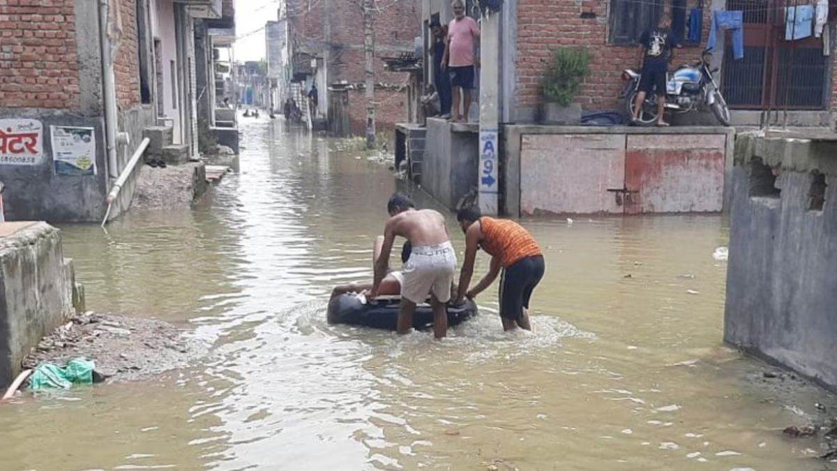 https://www.jagranimages.com/images/newimg/03092025/03_09_2025-yamuna_flood_5_24034567_193758102.jpg