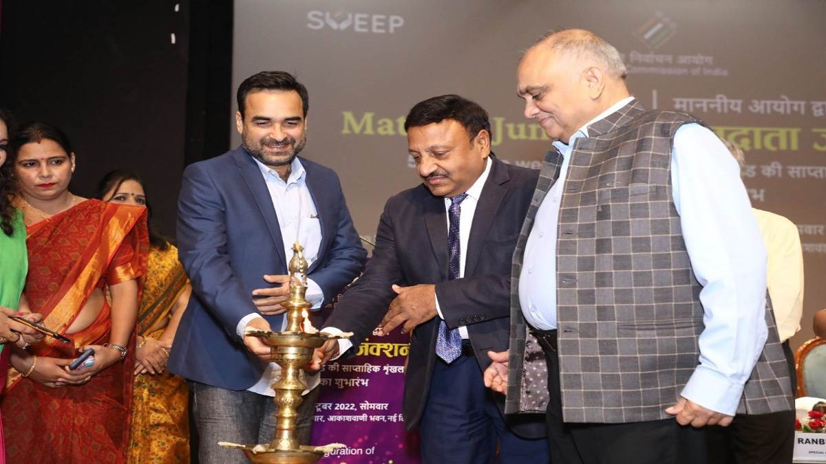 https://www.jagranimages.com/images/newimg/03102022/03_10_2022-cec_23116759.jpg