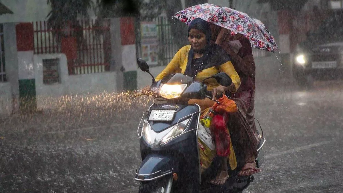 Jharkhand Weather News: आज अष्टमी के दिन झमाझम बारिश, झारखंड में कैसा रहेगा मौसम; IMD Update