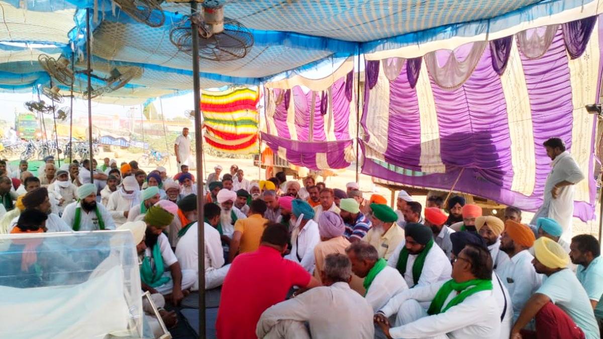 https://www.jagranimages.com/images/newimg/03102022/03_10_2022-farmers_protest_23115914_112134859.jpg