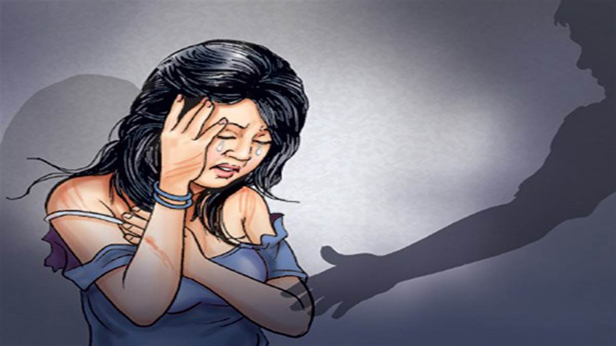 Ghaziabad News: स्कूल से लौट रही छात्रा से छेड़छाड़, लड़की के घरवालों ने एक  मनचले को पकड़ा - molesting a girl returning from school in loni of  ghaziabad Case registered on more
