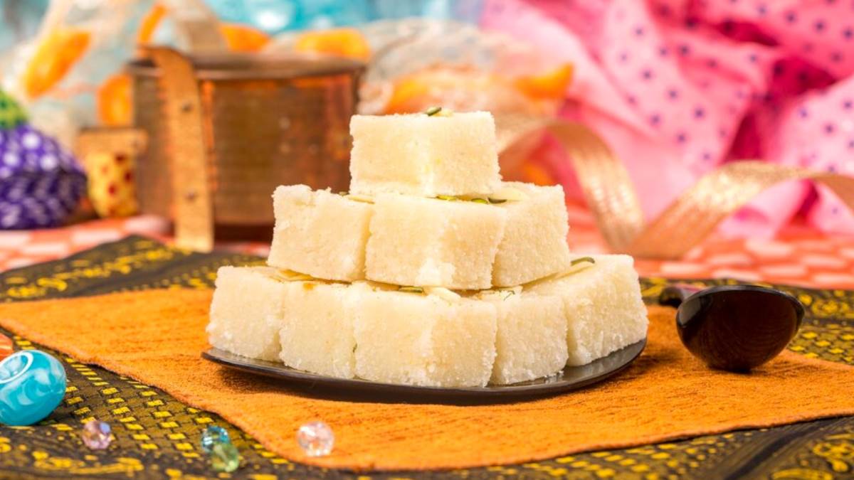 navratri 2022 bhog try these nariyal mithai on eight day to durga maa bhog here is the recipes