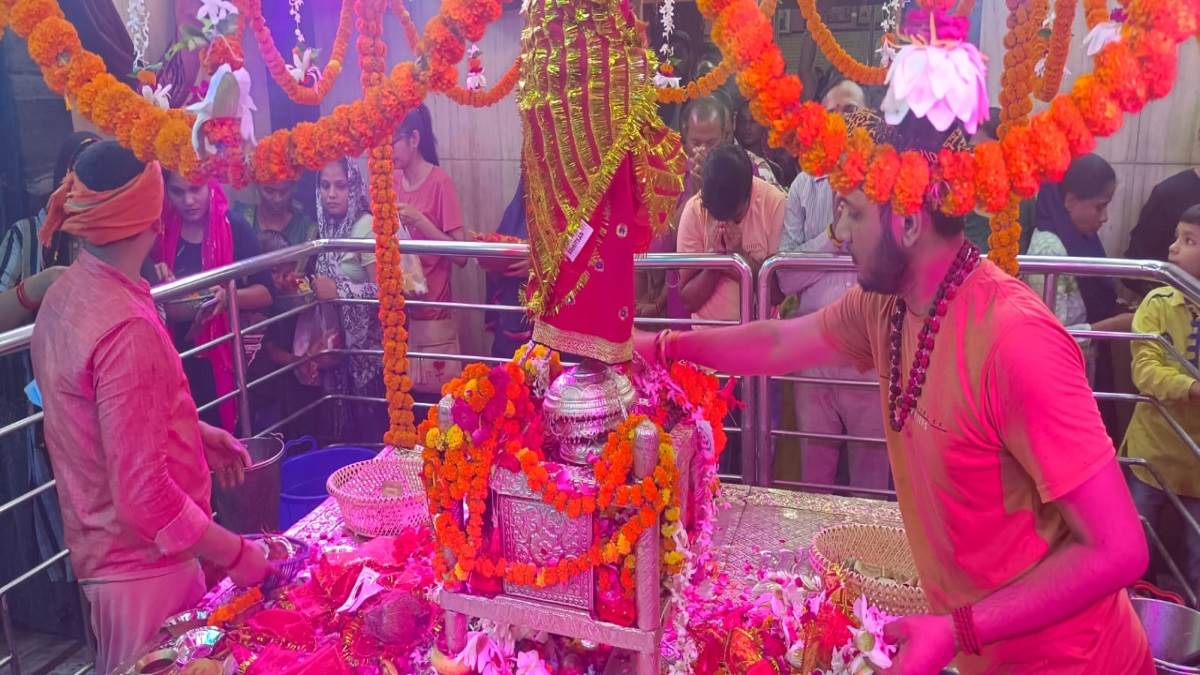 https://www.jagranimages.com/images/newimg/03102022/03_10_2022-prayagraj_maa_alopshankari_23115842_1019029.jpg