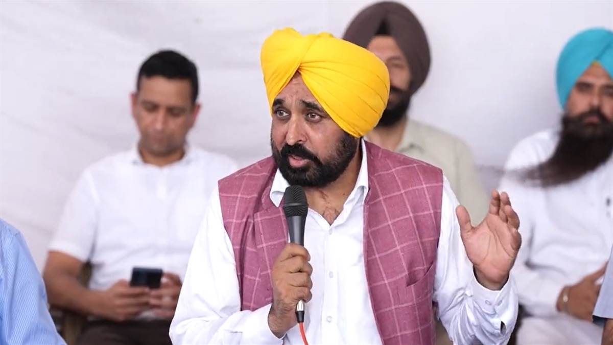 https://www.jagranimages.com/images/newimg/03102023/03_10_2023-bhagwant_mann_23546119_184550457.jpg