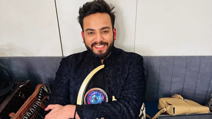 Elvish Yadav Bigg Boss trophy Photo Credit Instagram