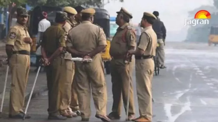 UP News: छेड़छाड़ के आरोपित सिपाही और होमगार्ड नहीं होंगे गिरफ्तार! (प्रतीकात्मक फोटो)
