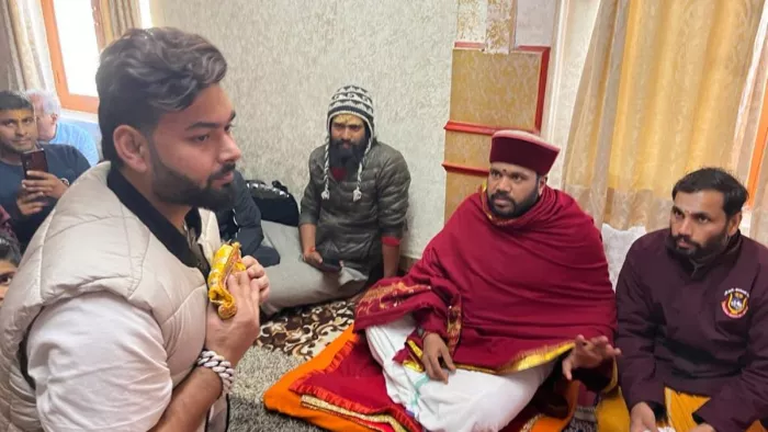 क्रिकेटर ऋषभ पंत पहुंचे बद्रीनाथ धाम