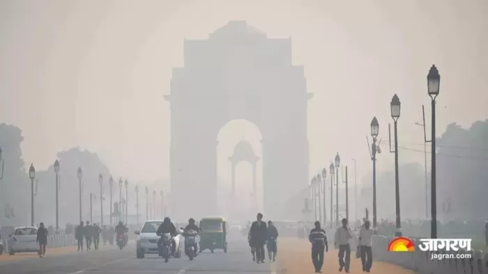 सर्दी में दिल्ली का प्रदूषण फुलाएगा दम (file photo)