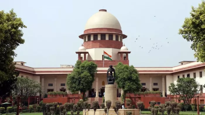 दिल्ली पुलिस से निषेधाज्ञा आदेश के खिलाफ सुप्रीम कोर्ट पहुंचे कालकाजी के पुजारी। फाइल फोटो