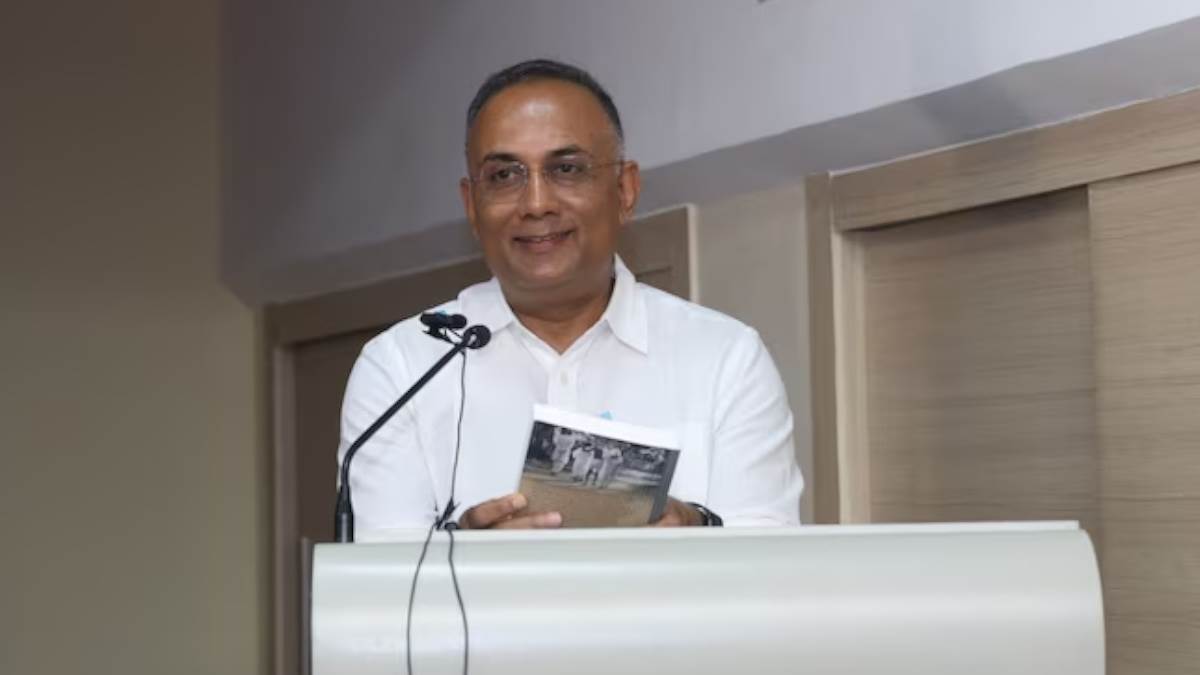 grandson of savarkar and bjp leaders condemn karnataka minister gundu rao comments on savarkar