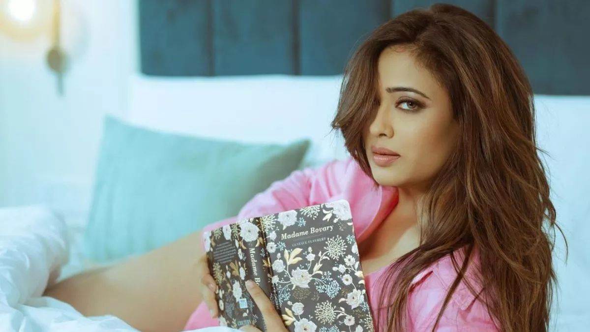 https://www.jagranimages.com/images/newimg/03102024/03_10_2024-shweta_1_23809144.jpg