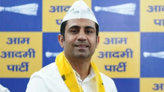 अटेली विधानसभा से आम आदमी पार्टी (AAP) के प्रत्याशी सुनील राव ने पार्टी छोड़ दी।