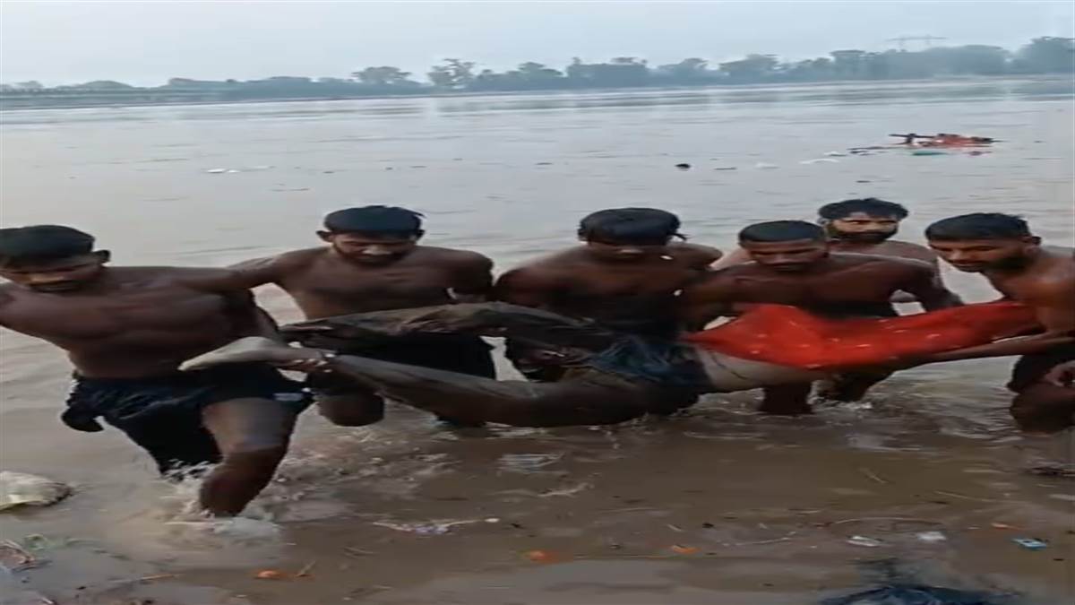 an accident during idol immersion in phillaur one devotee drowned another swept away