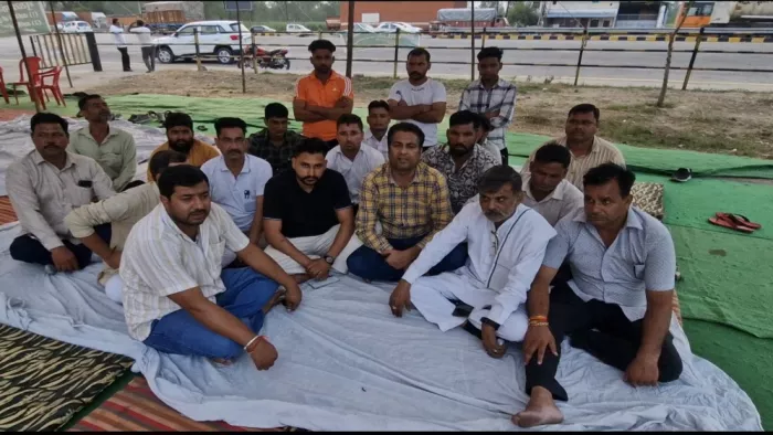 छपार टोल प्लाजा पर 11 वे दिन भी जारी रहा धरना