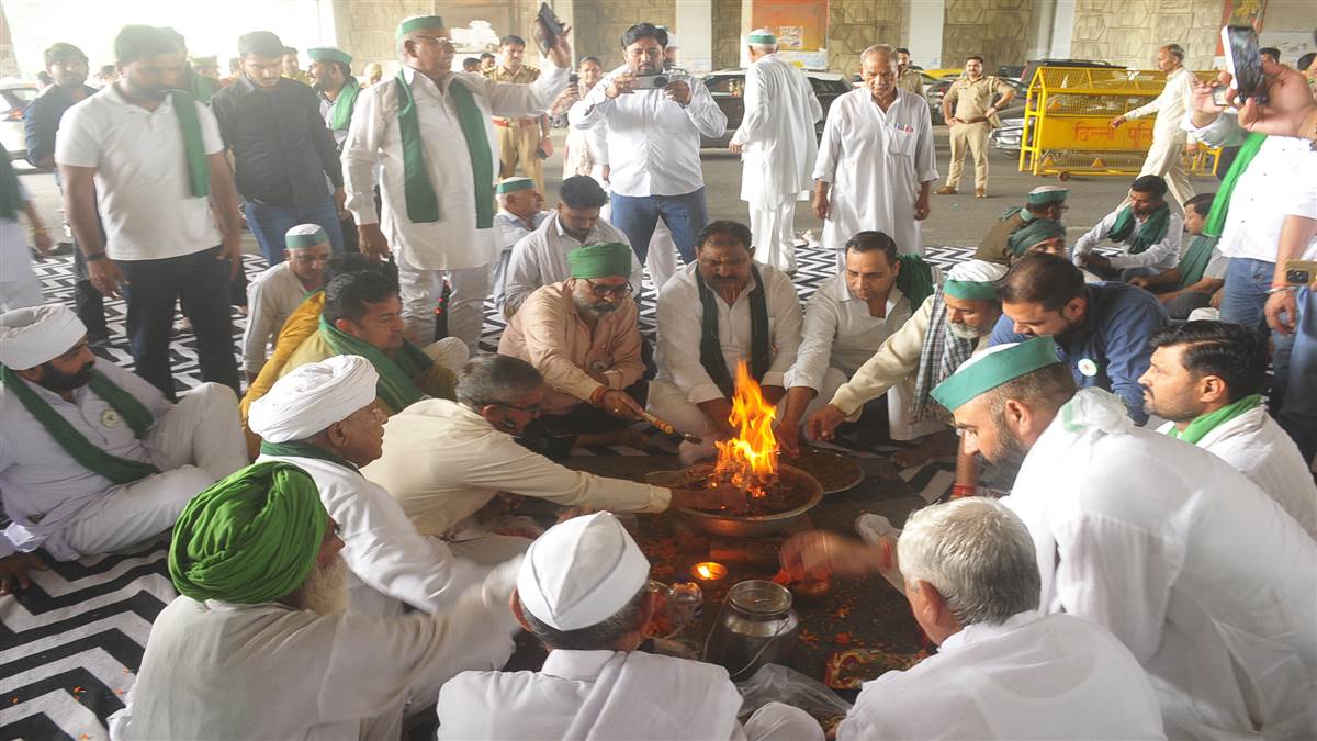 ncr ghaziabad news farmer unions celebrate kisan kranti diwas at up gate