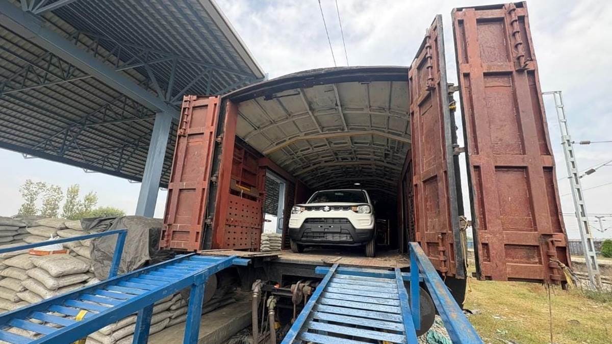 first automobile rake unloaded in anantnag kashmir boosts logistics