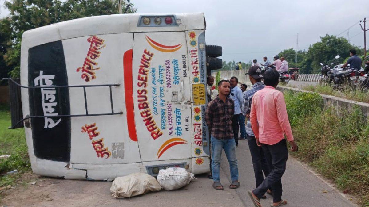 sultanpur news bus collided from rob in sultanpur more then 24 injured