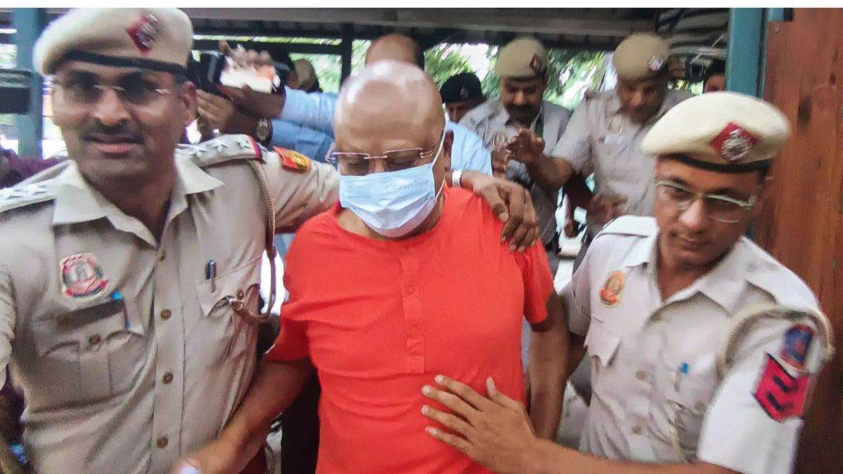 ncr sharda institute molestation case chaitanyanand sent to 14 day judicial custody