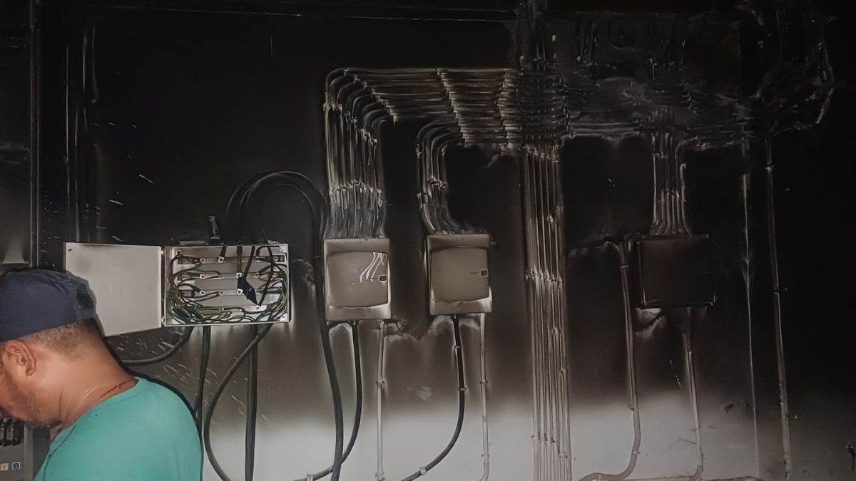 dhanbad dc office fire panel room gutted no casualties