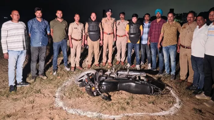 डीपीएस तिराहे पर एसओजी यमुनानगर और नैनी पुलिस की संयुक्त टीम की बदमाशों की मुठभेड़