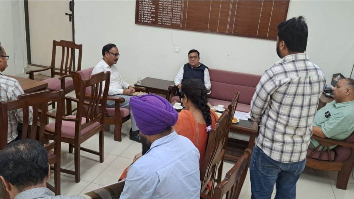 sdm office inspected irregularities found notice issued fatehgarh sahib news
