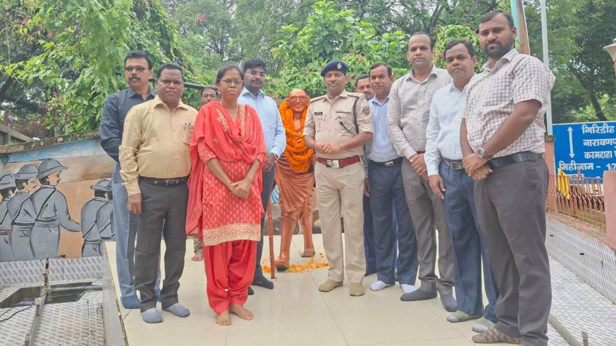 jamtara dc inspects subdivision office campus gandhi chowk
