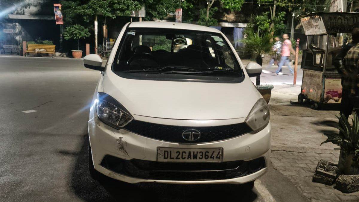 ncr ghaziabad car hits scooty couple injured driver arrested