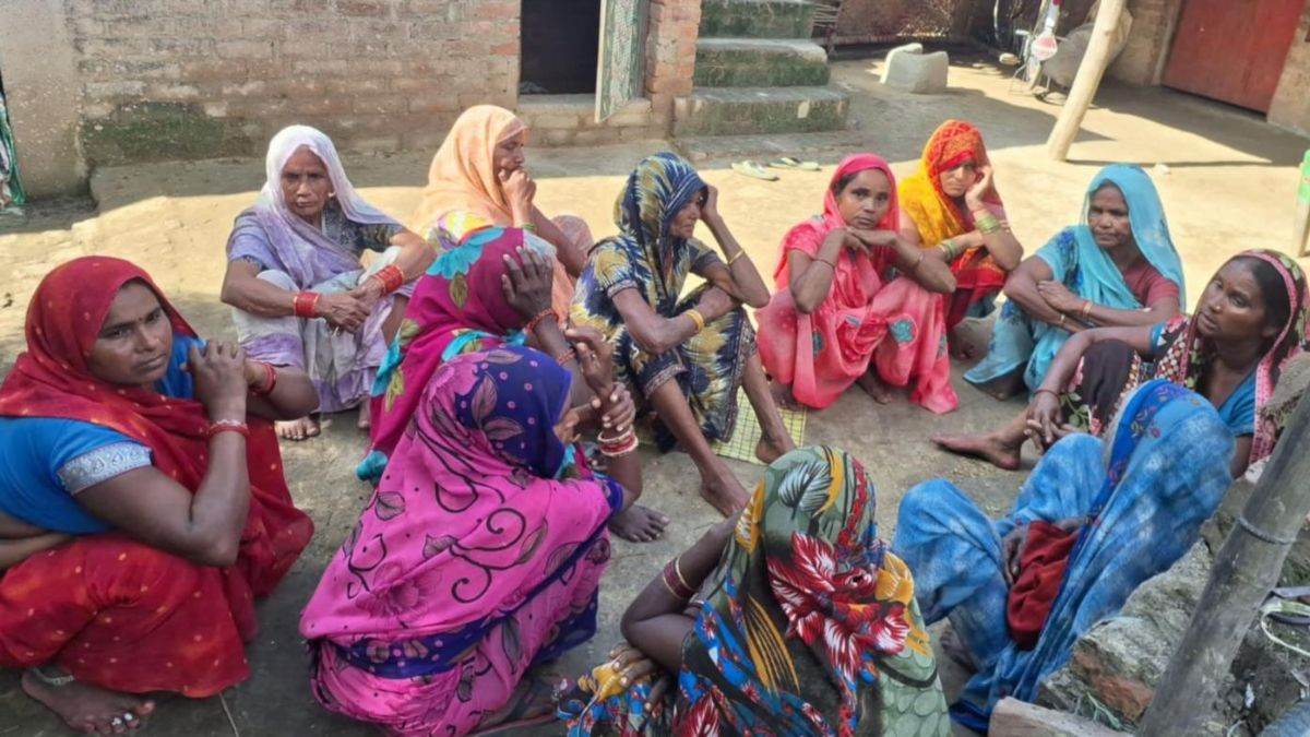 two die in harpalpur accident one in baghauli hardoi