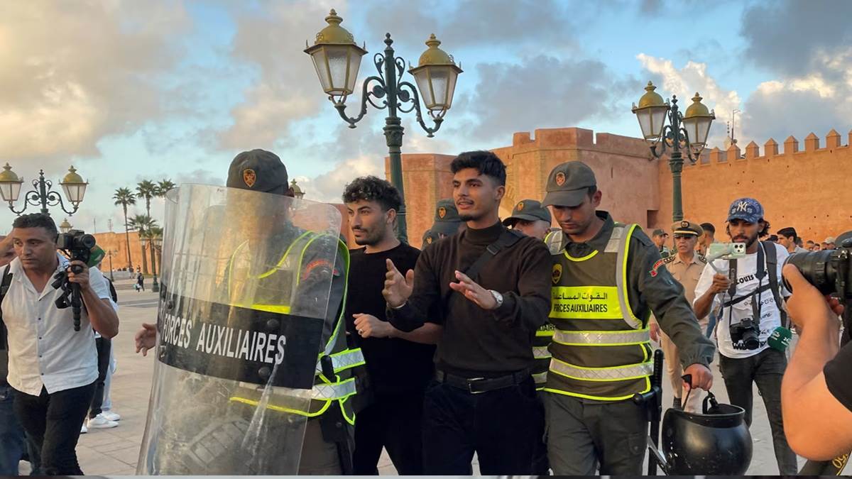 anti government protests in morocco turn violent two dead