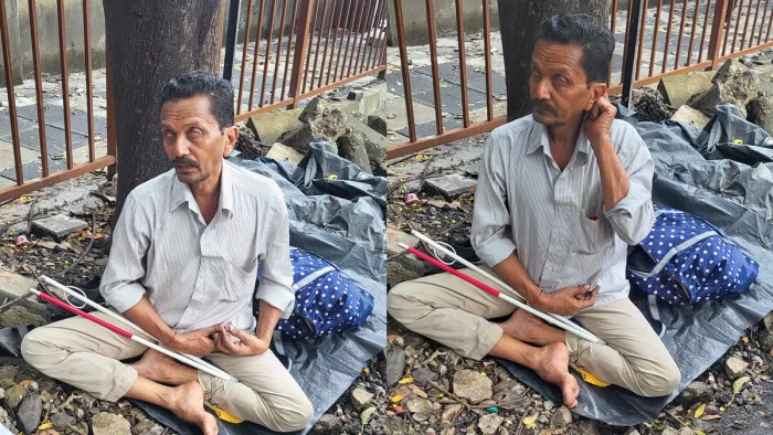 भोपाल गैस त्रासदी में अपनी आंख खोने वाले संतोष कुलकर्णी को है न्याय का इंतजार (फोटो- जागरण)