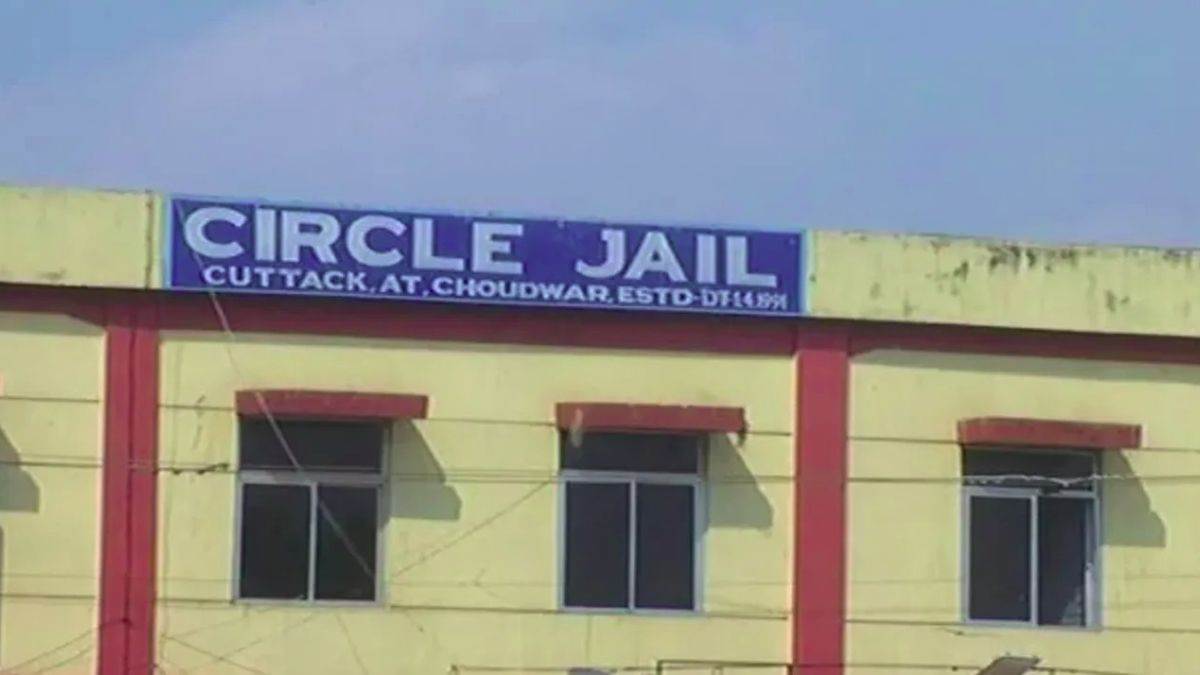 odisha jailbreak notorious bihar criminals escape cuttack choudwar jail