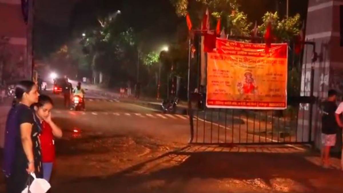 ncr clash erupts in jnu during dussehra visarjan shobha yatra