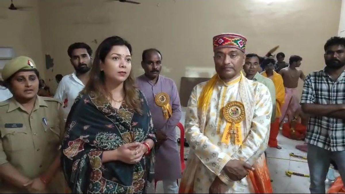amethi philanthropist pledges support for underprivileged brides