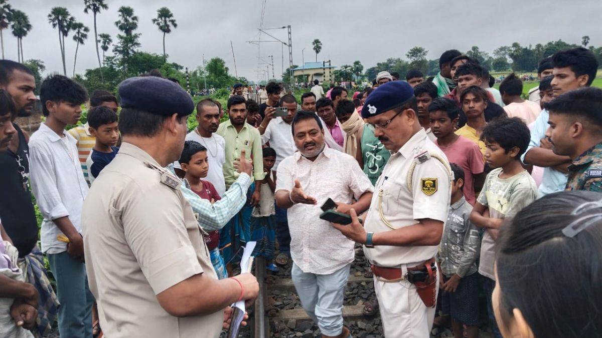 three boys killed by vande bharat train near railway crossing in purnia