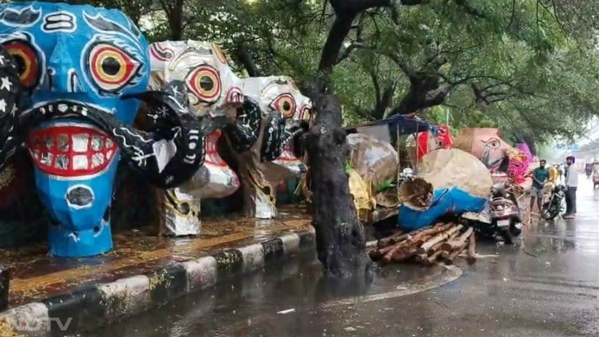 dussehra 2025 rain disrupts ravana effigy burnings in haryana accidents reported