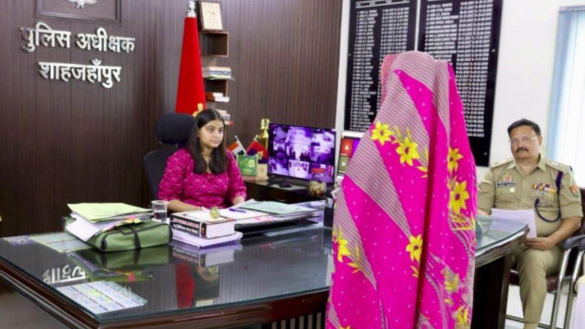 ahsas singh one day sp empowers shahjahanpur with mission shakti