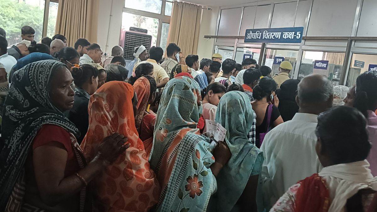 hospital overwhelmed with fever and cold patients in sultanpur