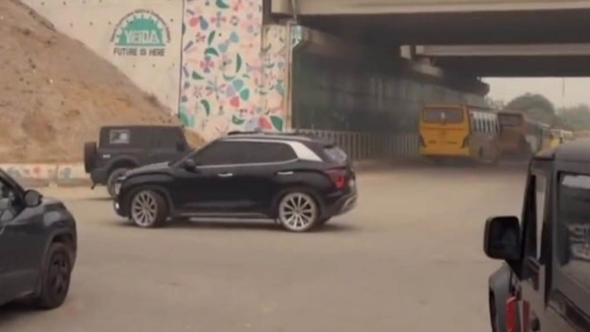 ncr noida thar and creta car stunt video viral on yamuna expressway