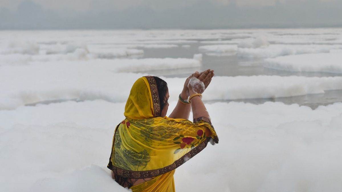 ncr chhath puja delhi yamuna river cleanup govt to survey silt encroachments with modern tech