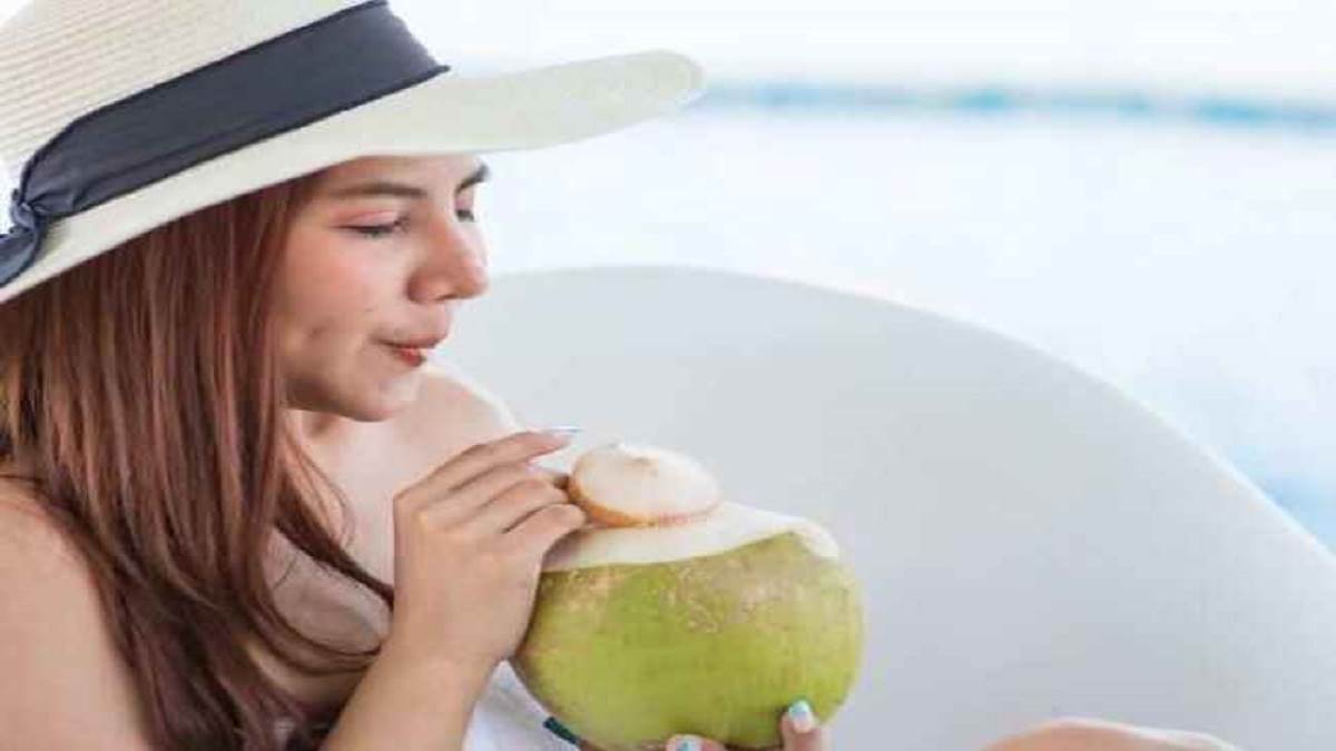 diabetes patients drink coconut water daily in the morning to control sugar