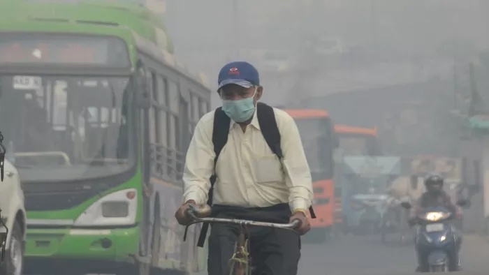 Delhi NCR में लागू हुआ ग्रेप का चौथा चरण, दिल्ली सरकार ने बुलाई मीटिंग।