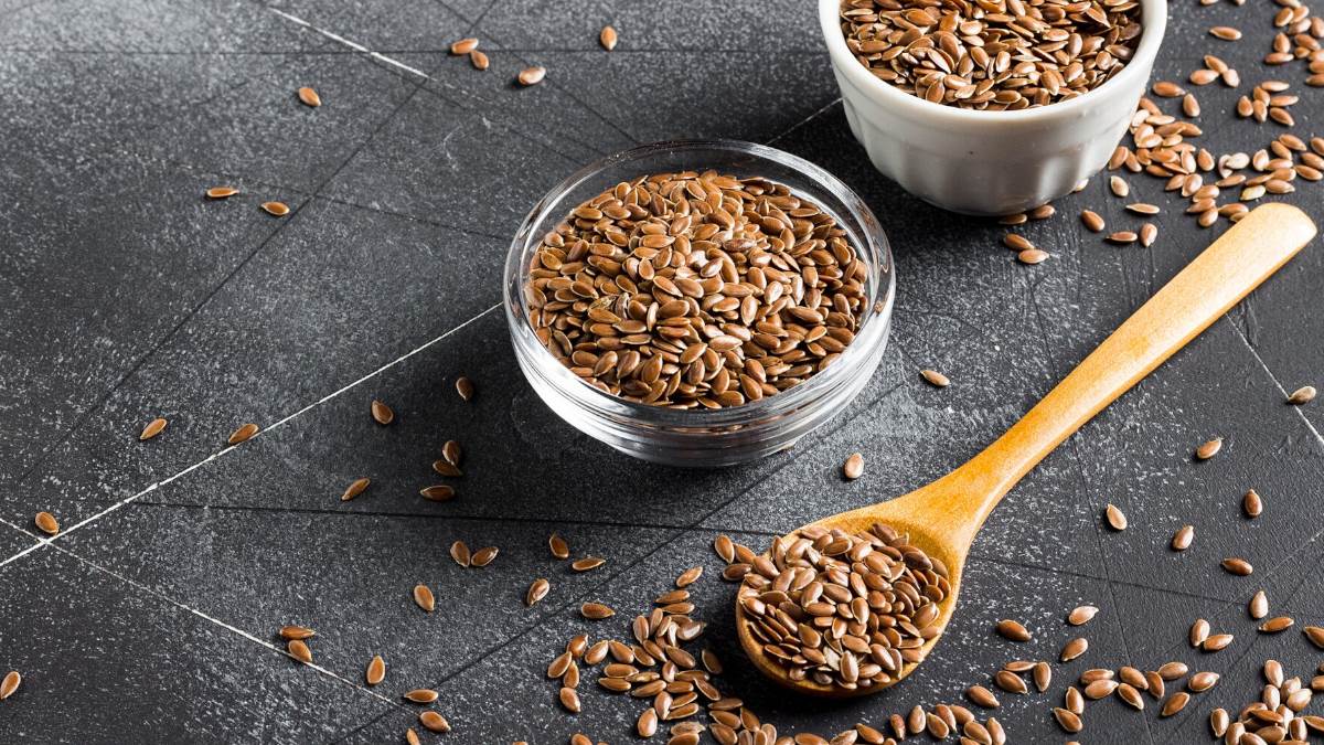 constipation diet flaxseeds are beneficial from constipation to diabetes alsi ke beej khane ke fayde
