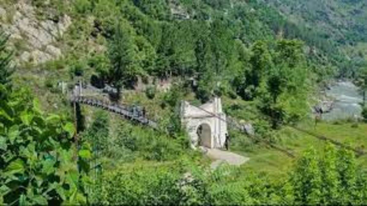 the kishanganga bridge on india pakistan border was closed after the pulwama attack on 14 february2019