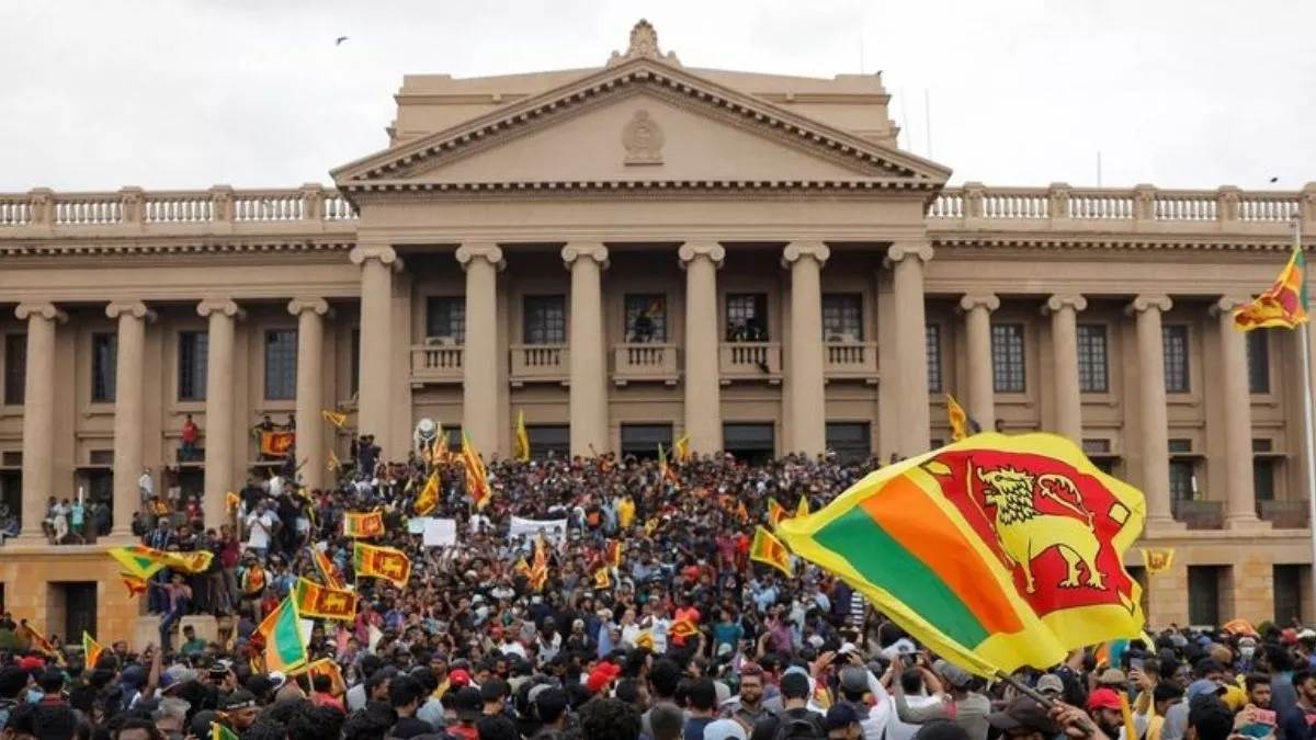 https://www.jagranimages.com/images/newimg/03112022/03_11_2022-protest_in_sri_lanka_again_23179151.jpg