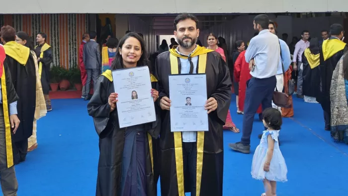डॉक्टर दंपती की बड़ी उपलब्धि, एक साथ पाई MD की डिग्री