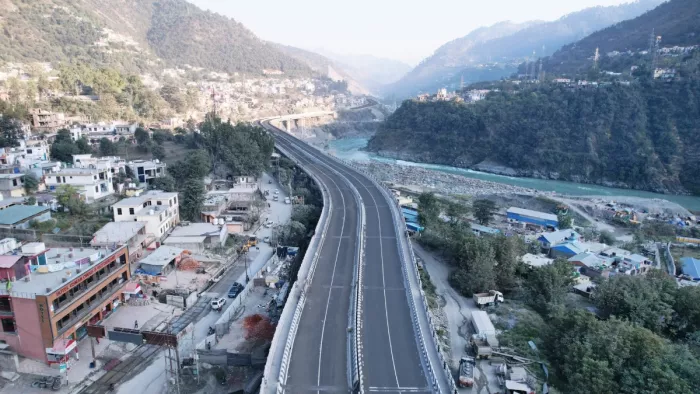1.08 किमी लंबा फ्लाईओवर हुआ बहाल