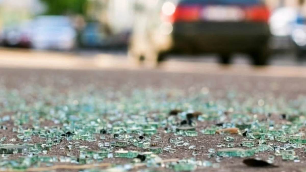 https://www.jagranimages.com/images/newimg/03112024/03_11_2024-car_accident_23825593.jpg