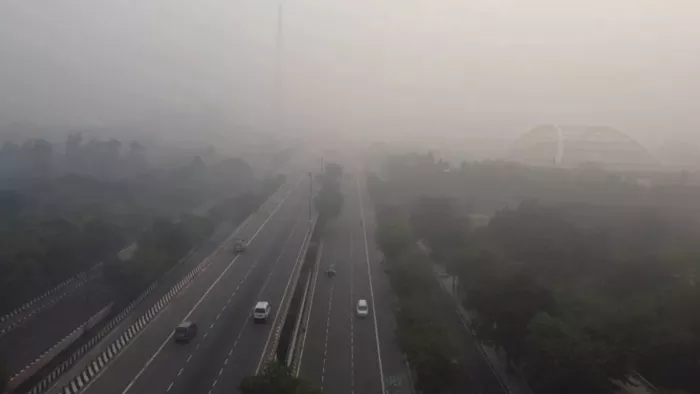 ग्रेप 2 के नियमों का उल्लंघन होने के कारण बढ़ रहा दिल्ली में प्रदूषण।