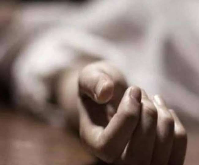 मुजफ्फरनगर में पत्‍नी की गला रेतकर हत्‍या कर दी गई।